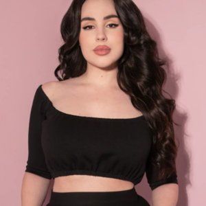 COZY CROP TOP IN BLACK - VIXEN BY MICHELINE PITT